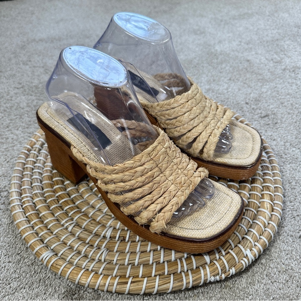 Xhilaration Women’s Vintage Y2K 90s Chunky Raffia Straw Sandals Block Heel Tan 9